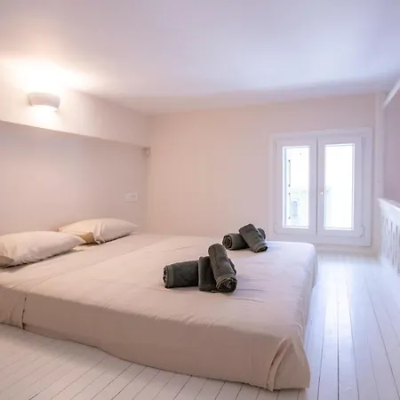 Apartment Annika's Family House Aperion