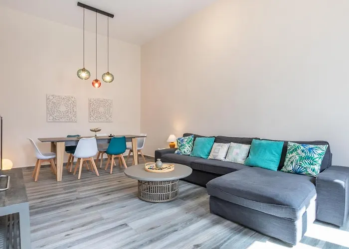 Annika's Family House Apérion